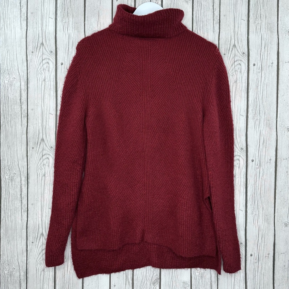 Sweet Romeo Sweater Women’s Size Small Red Abstract Rib Turtleneck Tunic NWOT